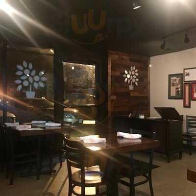 Clementine's At Riverview