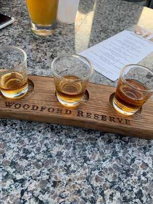 Sip Whiskey & Wine Bar