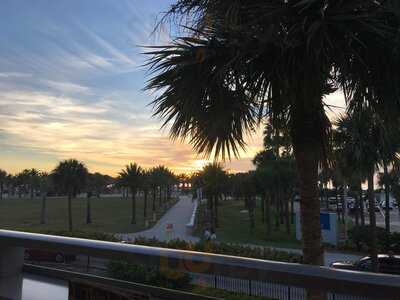 Hooters - Clearwater Beach