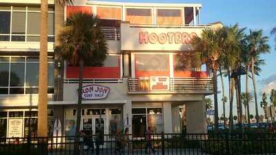 Hooters - Clearwater Beach