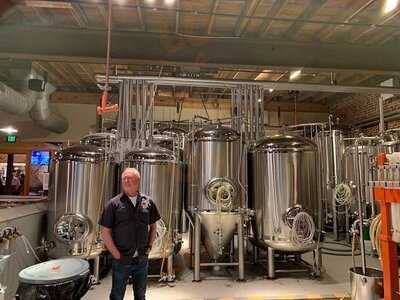 Elkmont Exchange Brewery & Eating House