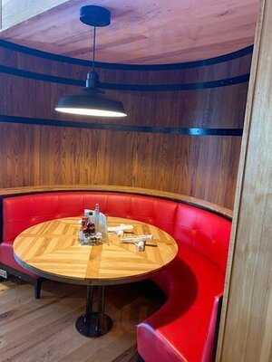 Elkmont Exchange Brewery & Eating House