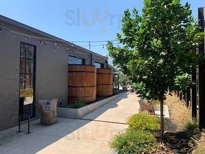 Elkmont Exchange Brewery & Eating House