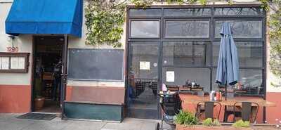 Lama Bean's Cafe