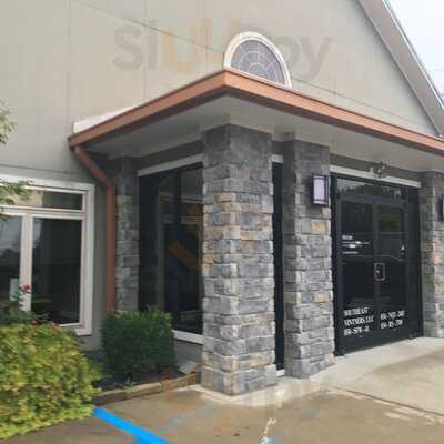 Jean Farris Winery & Bistro