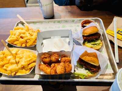 Shake Shack Staten Island Mall - New Springville