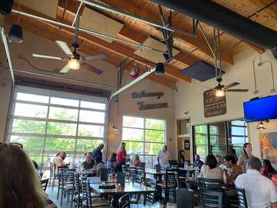 Scottie's On The River