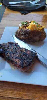 Scottie's On The River