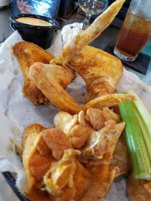 Big Kahuna Wings - Farragut