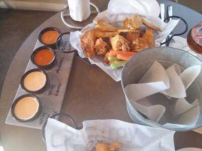 Big Kahuna Wings - Farragut