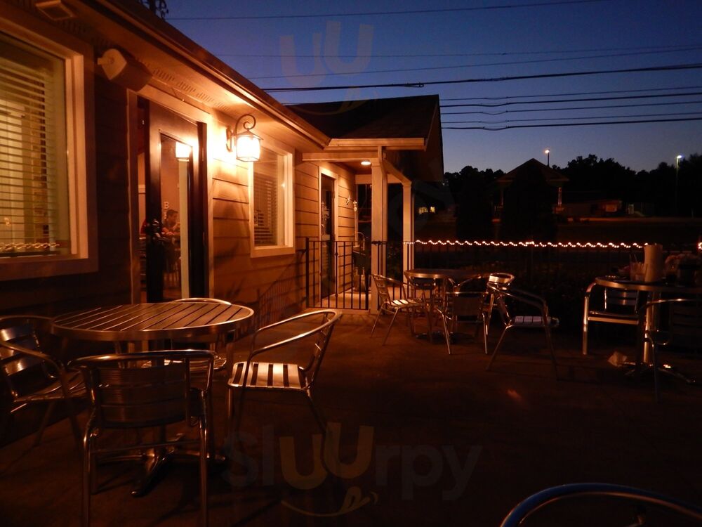 Big Kahuna Wings - Farragut