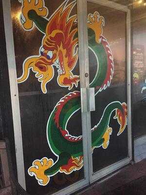 Hook's Sushi Bar & Thai Food