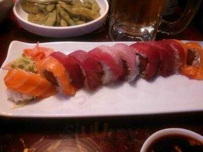 Hook's Sushi Bar & Thai Food