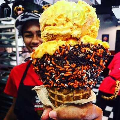 Strachan's Ice Cream And Desserts