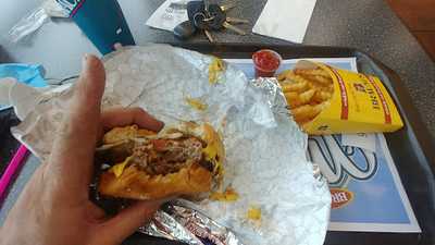 Braums Ice Cream And Burger Restaurant