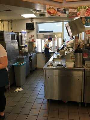 Braums Ice Cream And Burger Restaurant