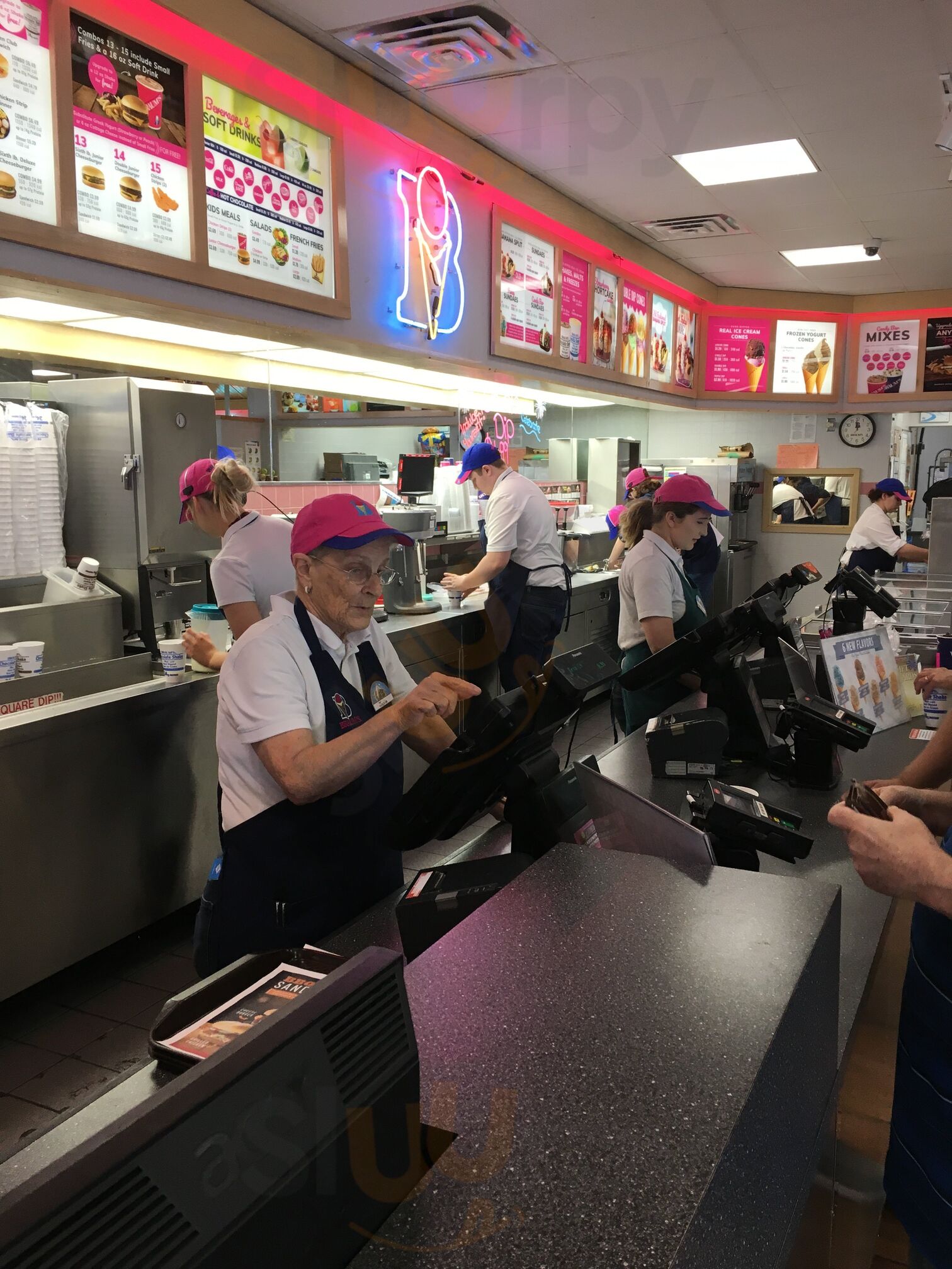 Braums Ice Cream And Burger Restaurant