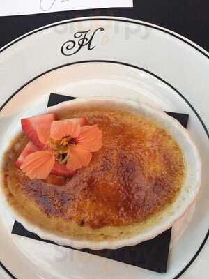 Atrium Bar And Bistro