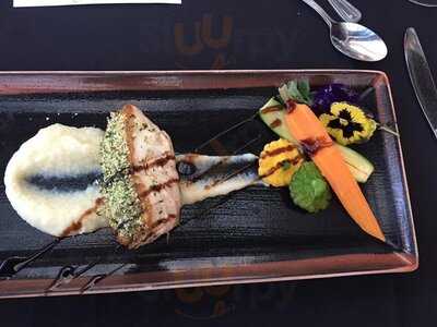 Atrium Bar And Bistro