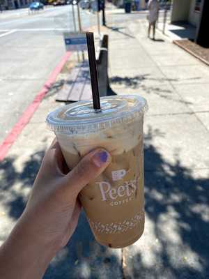 Peets Coffee & Tea