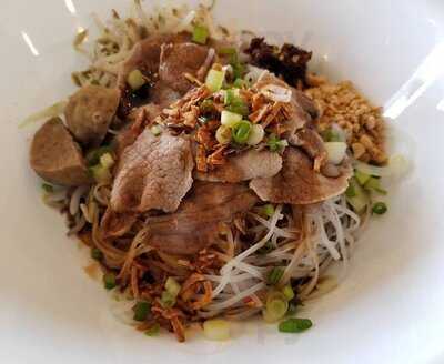 Xuan Vietnamese Thai Cuisine