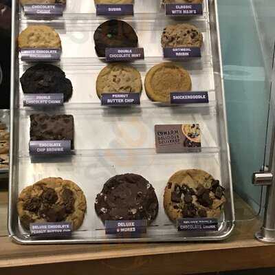 Insomnia Cookies