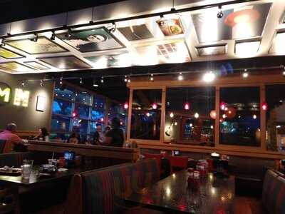 Red Robin Gourmet Burgers & Brews