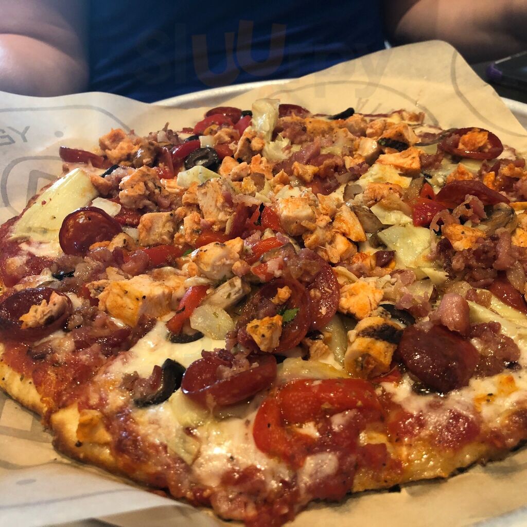 Pieology Pizzeria Panama Lane, Bakersfield, Ca