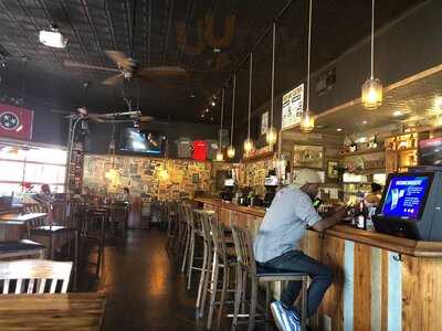 Maverick's Smokehouse & Taproom