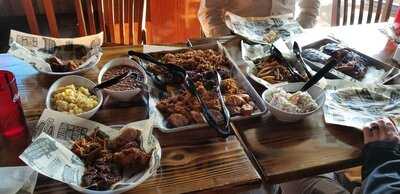Maverick's Smokehouse & Taproom