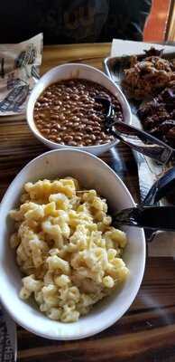 Maverick's Smokehouse & Taproom