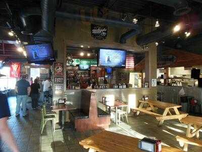 Moe's Original Bar B Que