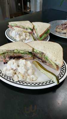 Heidi's Brooklyn Deli