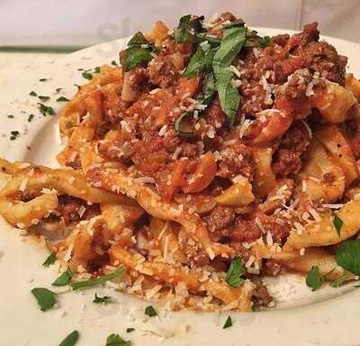 Vincents Pizzeria & Delicatessen