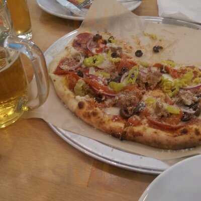 Wood Paddle Pizza & Tap