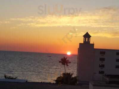 Evy's Terrace Bar & Bistro