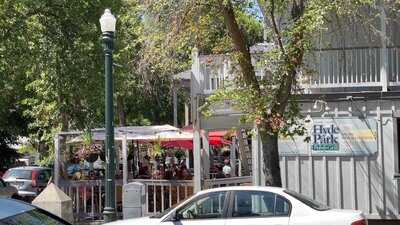 Hyde Park Pub & Grill