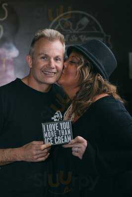 It's All So Yummy Cafe' And Hilton Head Ice Cream