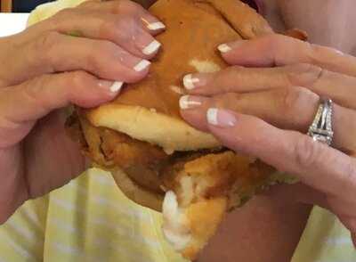 Bud's Chicken & Seafood