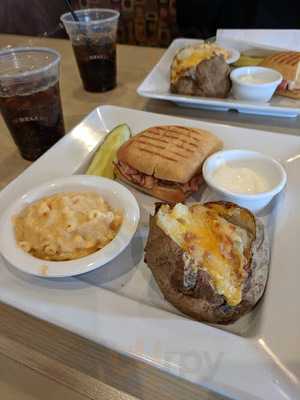 Mcalister's Deli - Southlands