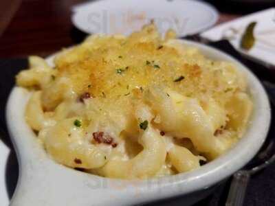 Sierra St. Kitchen & Cocktail