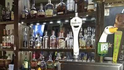 Lion & Eagle English Pub