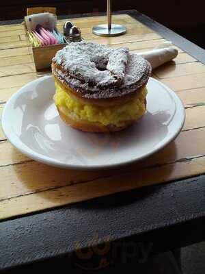 Pandor Artisan Bakery