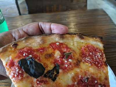 Round Pie Pizza Company