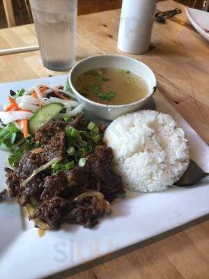 Pho Pho Vietnamese & Sushi