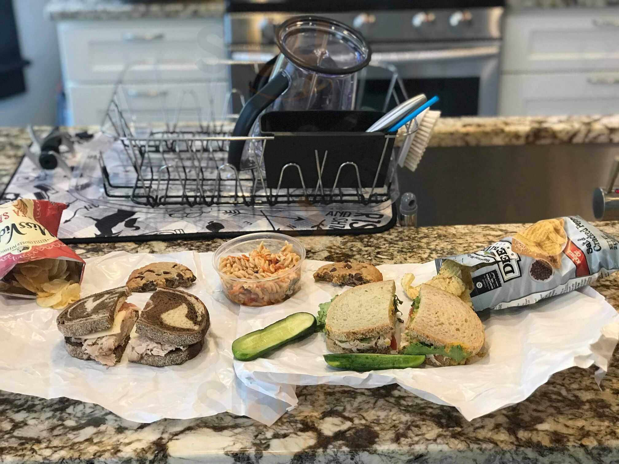 Maurice's Pearl Street Deli