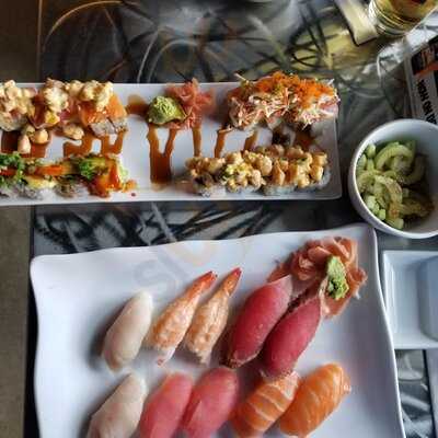 Trapper's Sushi - Parkland