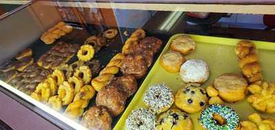 Frank's Donuts And Muffins