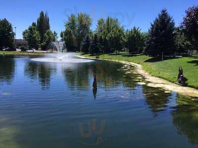 Twigs Bistro And Martini Bar