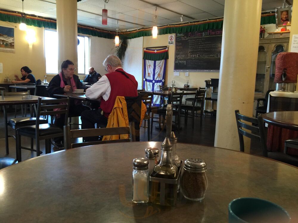 Shangri-la Vegan Restaurant